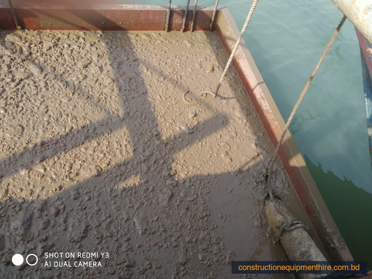 Dredge boom