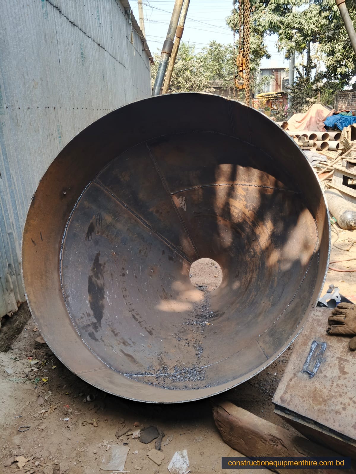 Vessel equipment